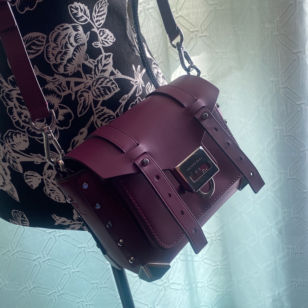 Michael Kors Manhattan Leather Satchel - Picture 10 of 10